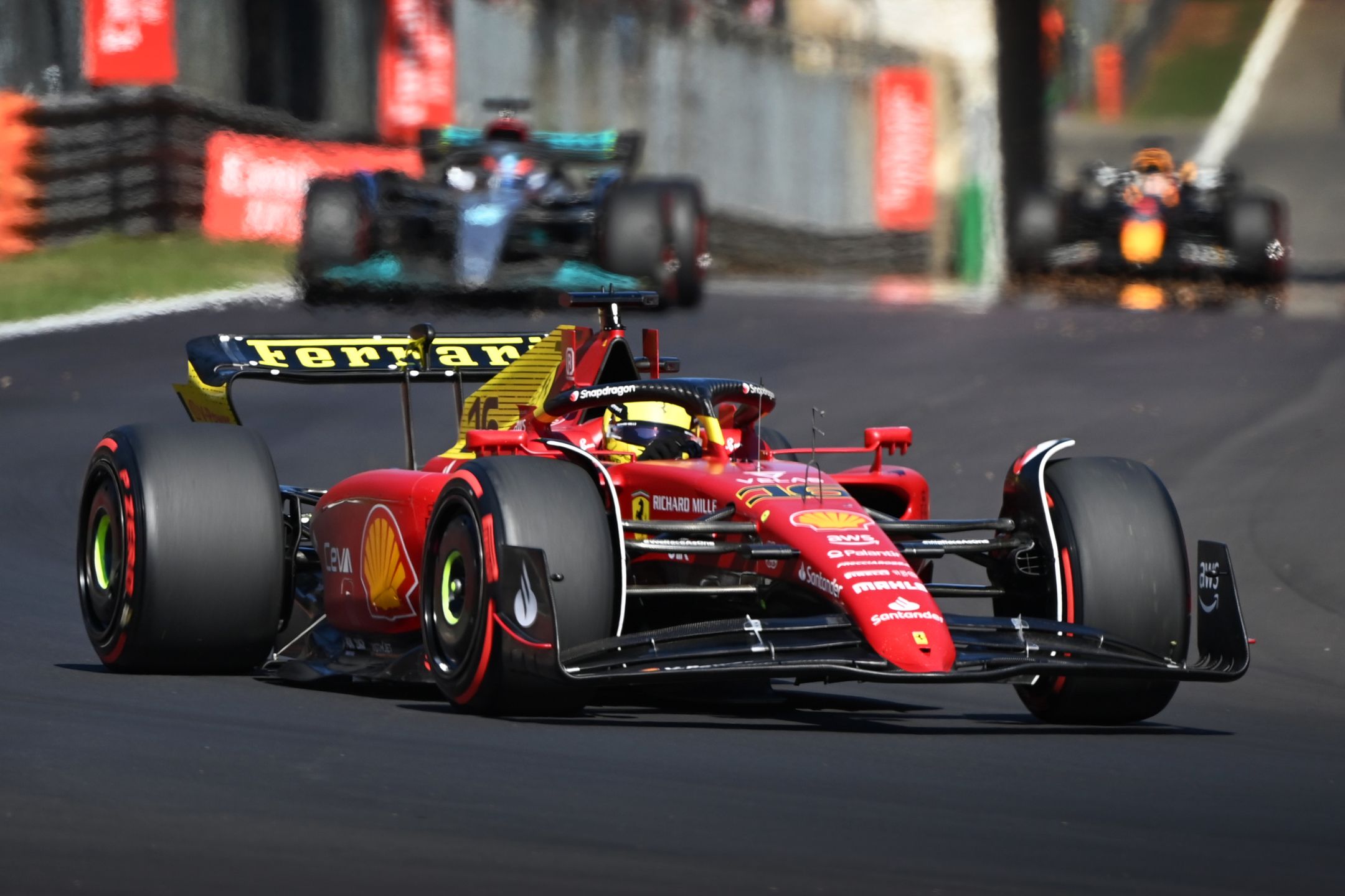 Прямая трансляция формулы 1. Ред Булл ф1 2014. F1 Italy 2022. Ferrari f1 2022. Ferrari f1-75.